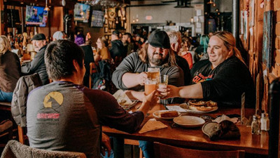Live-Music-Wednesdays-at-Moon-Hill-Brewing-&-Gardner-Ale-House