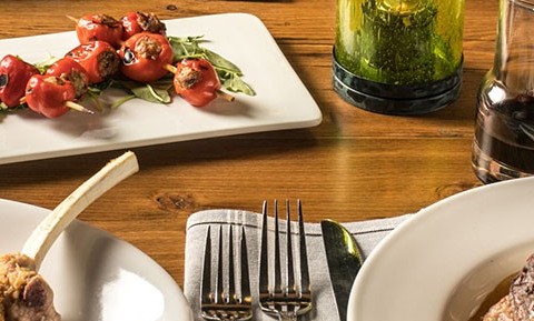 bradys-table-of-entrees